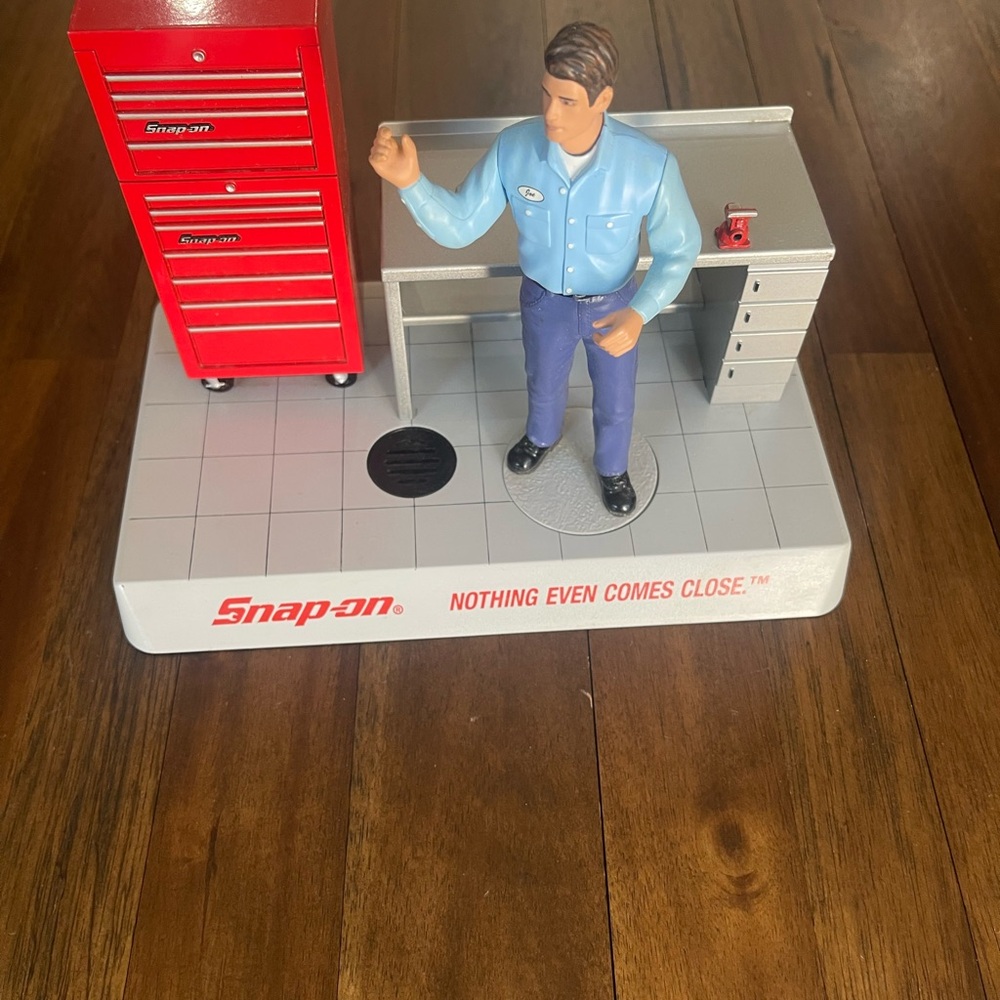 Snap-on Collectible Figurine with Red Tool Chest. Coin Bank